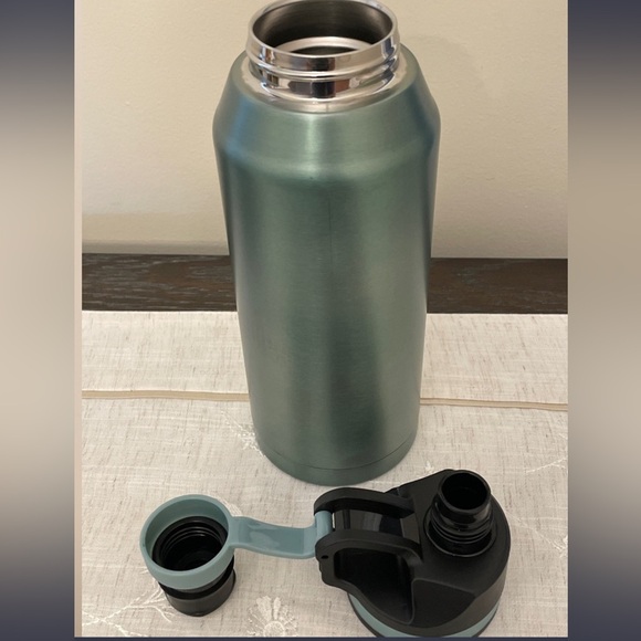 Water Bottle- 32 oz. - Picture 5 of 10